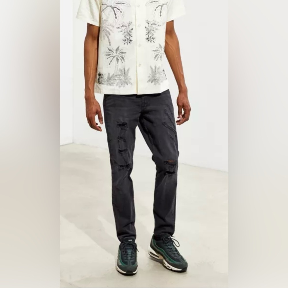 Urban Outfitters || BDG Black Distressed Skinny Stretch Jeans - Picture 2 of 9